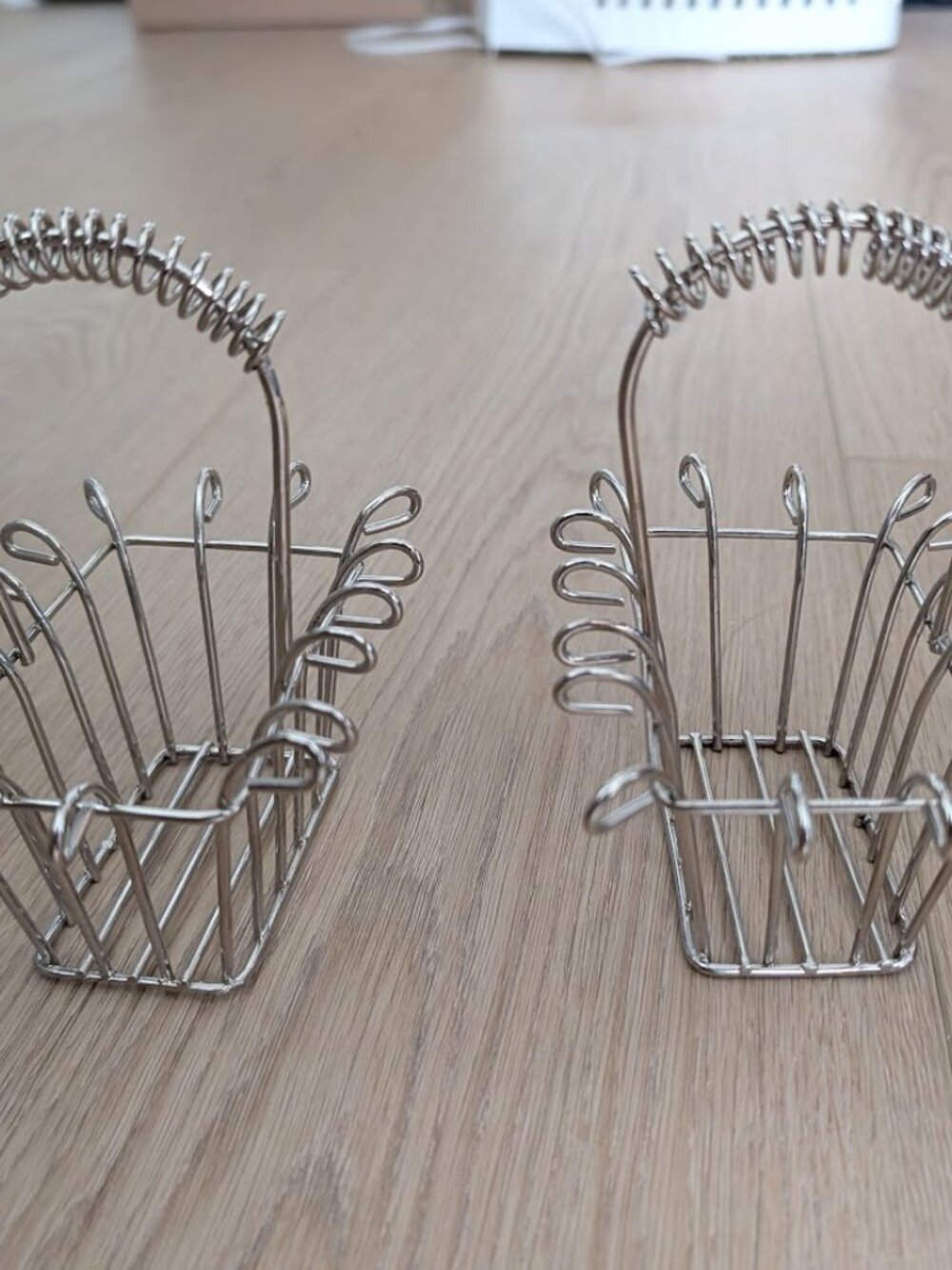 Set of 2 square metal baskets